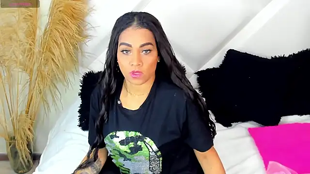 ScarlethNatasha online show from October 22, 2025, 2:44 am