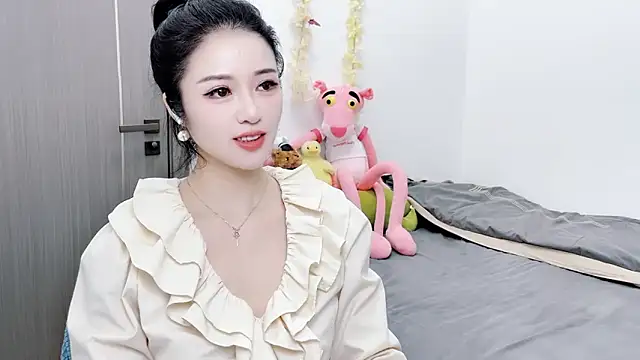 starsqimei online show from October 24, 2025, 5:06 am