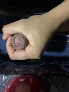 mylovetr1 online show from March 6, 2025, 5:24 am