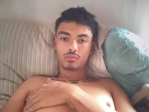 Snapshot of Ale_good chatting on November 24, 2025, 3:56 pm Ale good online show from November 24, 2025, 3:56 pm