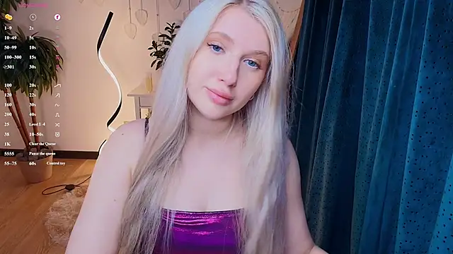 Evacadooo online show from May 6, 2026, 2:59 am