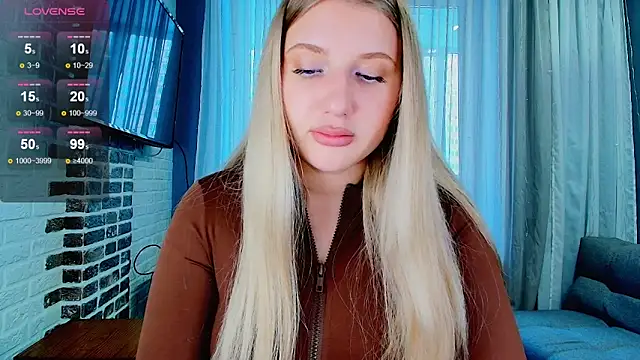 Evacadooo online show from October 22, 2025, 5:40 am