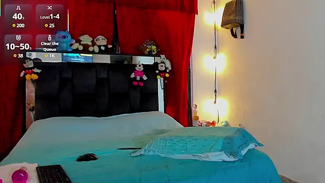 Snapshot of chloe_vasquez710 chatting on February 12, 2025, 7:24 pm chloe vasquez710 online show from February 12, 2025, 7:24 pm