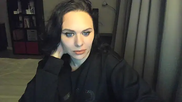 MollyCheiz online show from March 5, 2025, 9:15 pm