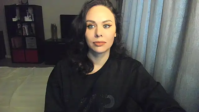 MollyCheiz online show from March 5, 2025, 1:17 pm