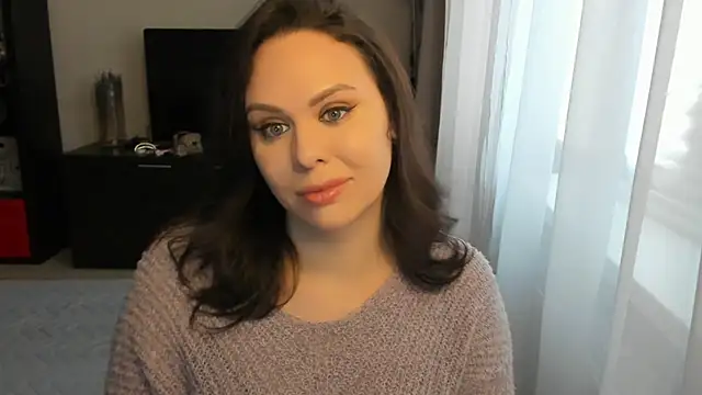 MollyCheiz online show from November 3, 2025, 9:57 am