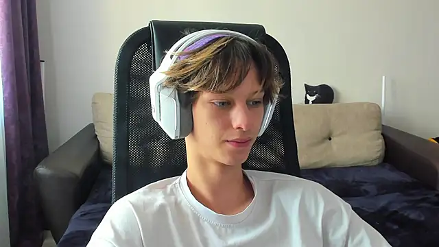 Ostin meow online show from September 21, 2025, 9:03 am