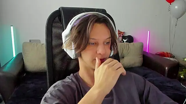 Ostin meow online show from January 14, 2026, 7:12 am