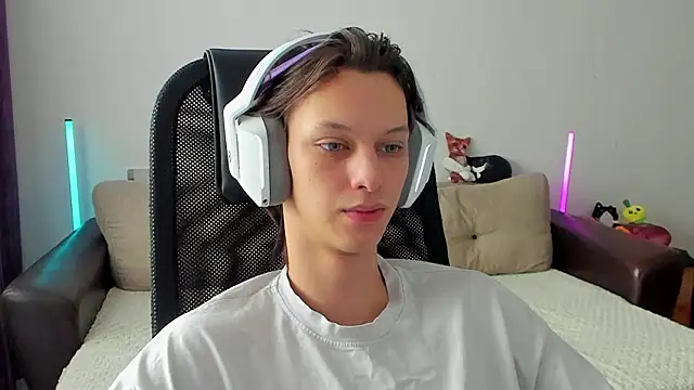 Ostin meow online show from February 22, 2026, 8:06 am