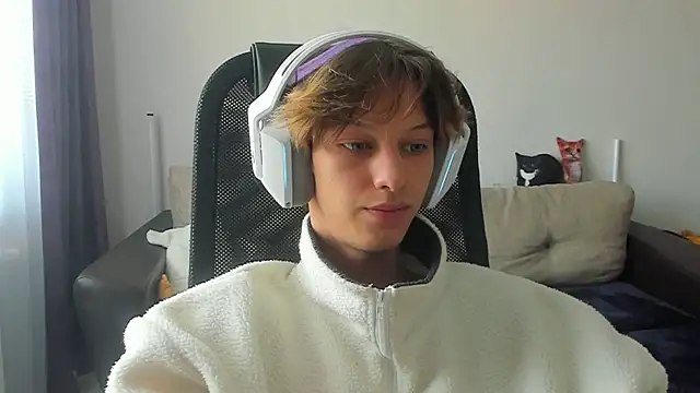 Ostin meow online show from September 9, 2025, 8:02 am