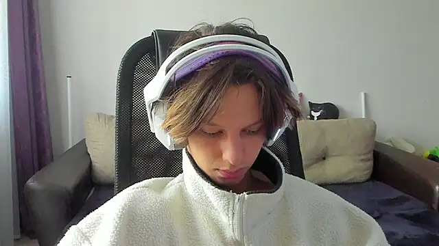 Ostin meow online show from November 6, 2025, 8:18 am