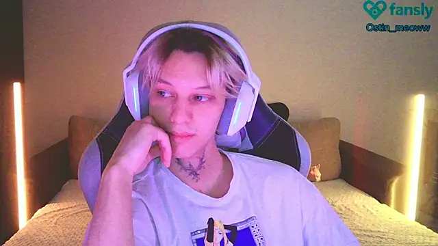 Ostin meow online show from March 4, 2025, 1:17 pm