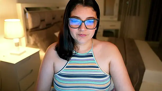 Camilaa bueno online show from December 19, 2025, 11:40 pm