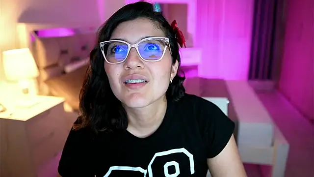 Camilaa bueno online show from March 22, 2025, 1:54 am