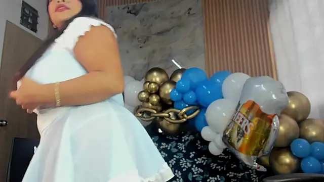 Any topless online show from September 26, 2025, 11:06 am