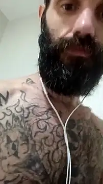 InnocentLetsgetit123 online show from November 14, 2025, 1:37 pm