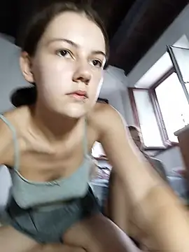 ella grays online show from August 6, 2026, 4:02 pm