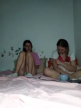 Snapshot of ella_grays chatting on June 13, 2026, 5:44 pm ella grays online show from June 13, 2026, 5:44 pm