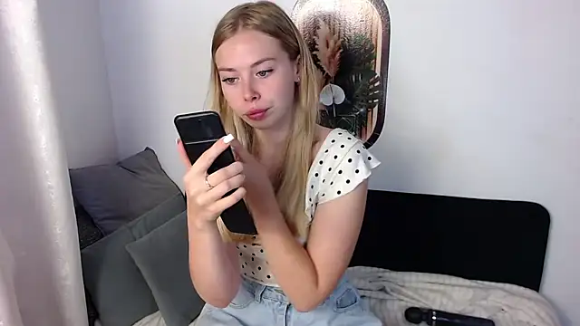 sofiaa here online show from July 23, 2026, 11:55 pm