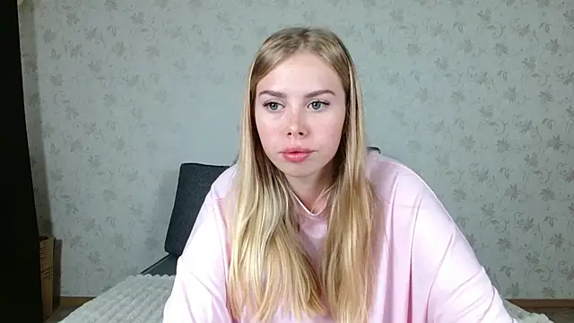 sofiaa here online show from July 25, 2026, 10:38 pm