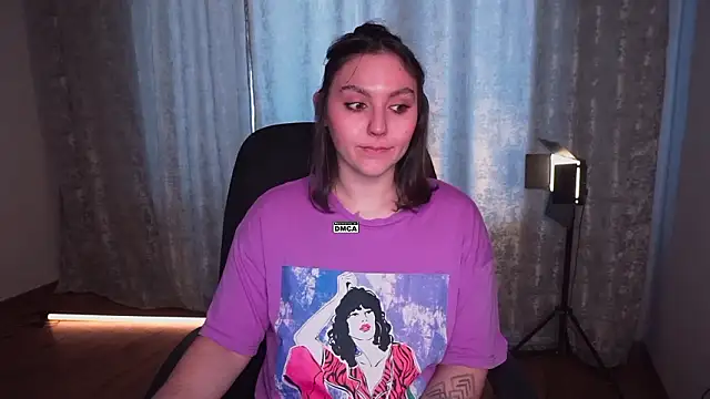 Snapshot of Hoot_owl_cb chatting on March 22, 2026, 6:15 am Hoot owl cb online show from March 22, 2026, 6:15 am