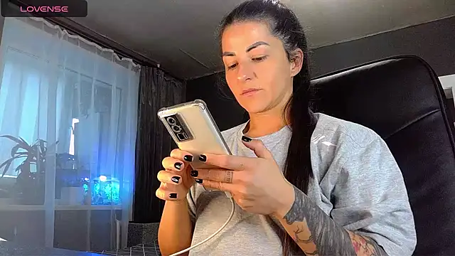 Snapshot of Aria_Dl chatting on January 28, 2025, 12:43 pm Aria Dl online show from January 28, 2025, 12:43 pm