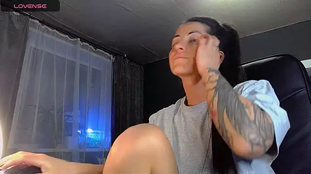 Snapshot of Aria_Dl chatting on February 6, 2025, 4:03 pm Aria Dl online show from February 6, 2025, 4:03 pm