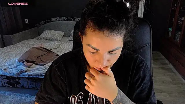 Snapshot of Aria_Dl chatting on September 10, 2025, 12:04 pm Aria Dl online show from September 10, 2025, 12:04 pm