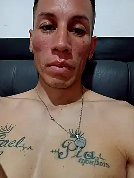 FlacoDani online show from October 24, 2025, 3:22 pm