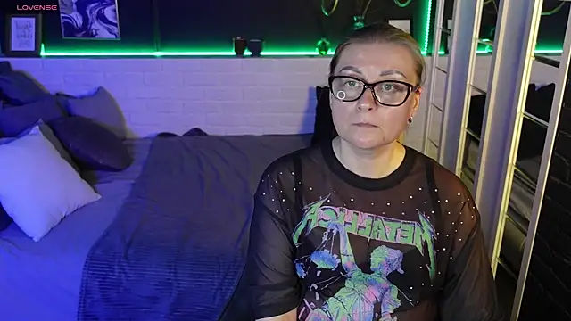 AlexandraKind online show from March 22, 2025, 11:09 pm