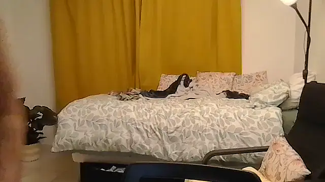 Snapshot of housewife_shantie chatting on July 20, 2026, 11:40 pm housewife shantie online show from July 20, 2026, 11:40 pm