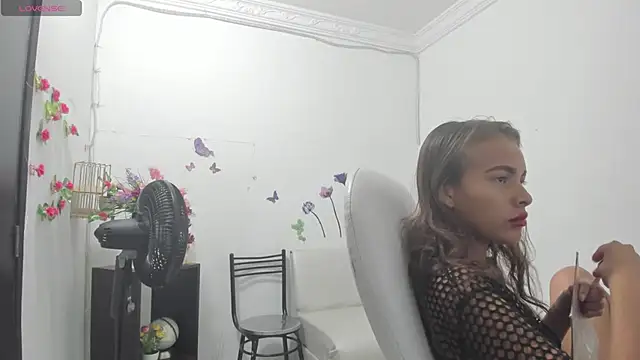 lulu 25  online show from January 14, 2025, 1:38 pm