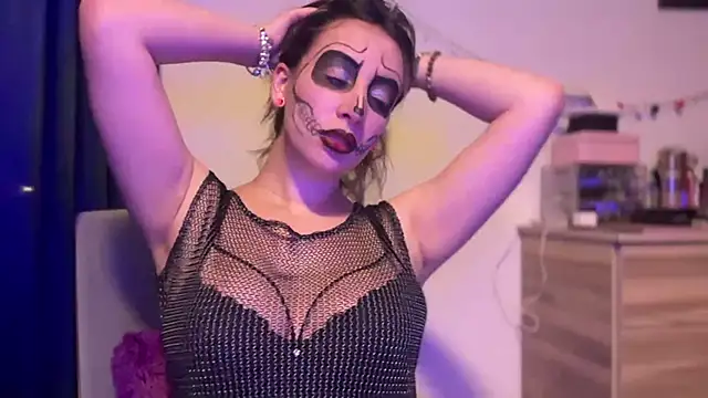 Gabby cruz  online show from October 25, 2025, 3:28 am