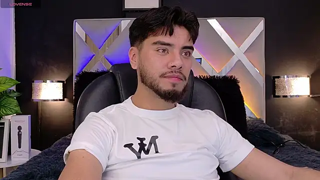 Tommidubois online show from September 13, 2025, 4:23 am