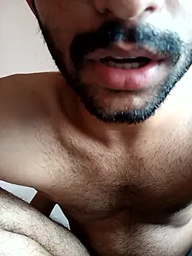 Vignesh3246 online show from September 10, 2025, 7:18 am