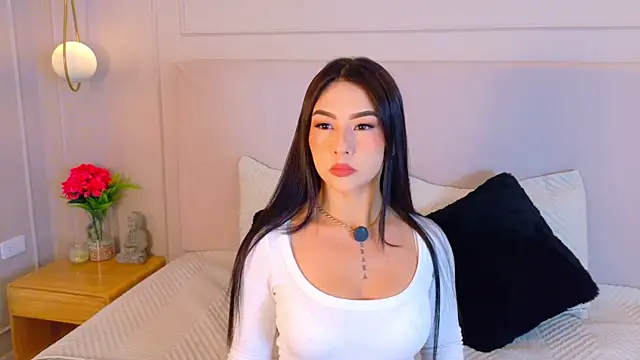 EymiCuper online show from September 13, 2025, 7:25 pm