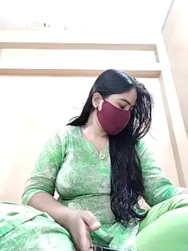 Magical Girl- online show from September 13, 2025, 4:23 am