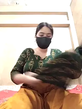 Magical Girl- online show from September 26, 2025, 3:46 am