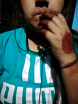 Love-Veronica online show from March 3, 2026, 6:37 pm