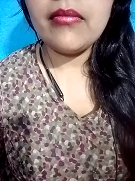 Love-Veronica online show from May 8, 2026, 1:59 pm