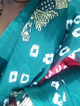 Snapshot of Sexy_Radhikaa chatting on March 11, 2026, 4:45 pm Sexy Radhikaa online show from March 11, 2026, 4:45 pm