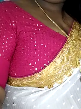 Snapshot of Sexy_Radhikaa chatting on March 9, 2026, 5:38 pm Sexy Radhikaa online show from March 9, 2026, 5:38 pm