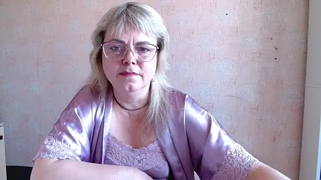 sweetsunset11 online show from September 23, 2025, 5:58 am