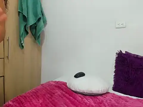 macarenaawills online show from March 12, 2025, 6:53 pm