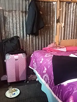 Snapshot of curvyloneah75 chatting on October 6, 2025, 6:47 am curvyloneah75 online show from October 6, 2025, 6:47 am