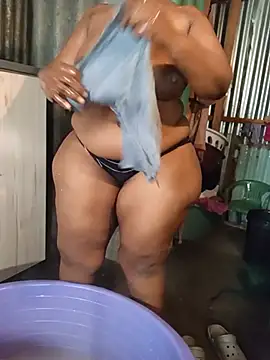 curvyloneah75 online show from June 2, 2026, 6:13 am
