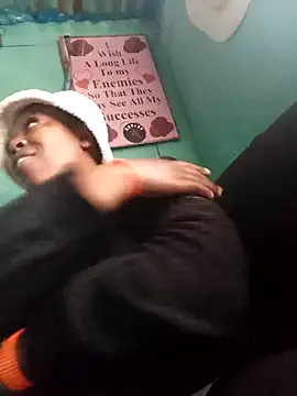 Snapshot of curvyloneah75 chatting on March 19, 2025, 1:51 pm curvyloneah75 online show from March 19, 2025, 1:51 pm