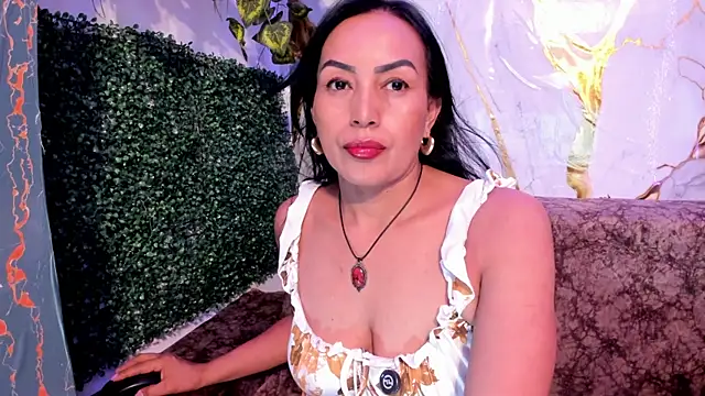 MeleekXXX  online show from April 28, 2026, 8:24 pm