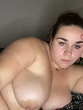 couplecokinouuu online show from December 19, 2024, 9:49 pm