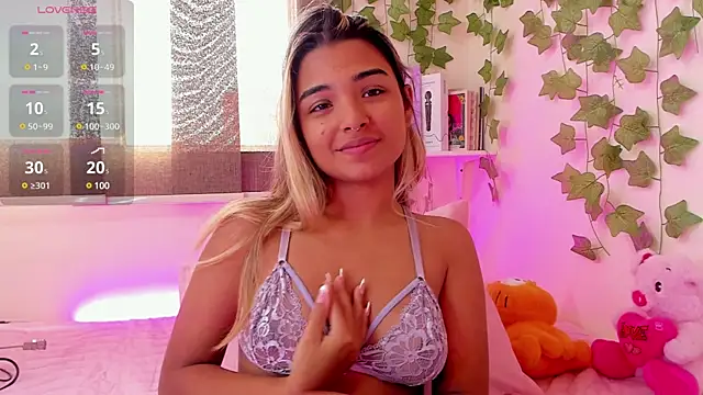 Snapshot of Annebull_ chatting on February 22, 2025, 8:20 pm Annebull online show from February 22, 2025, 8:20 pm